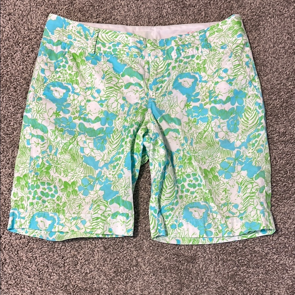 Lilly Pulitzer Blue and Green Floral Women's Shorts size 10 EUC